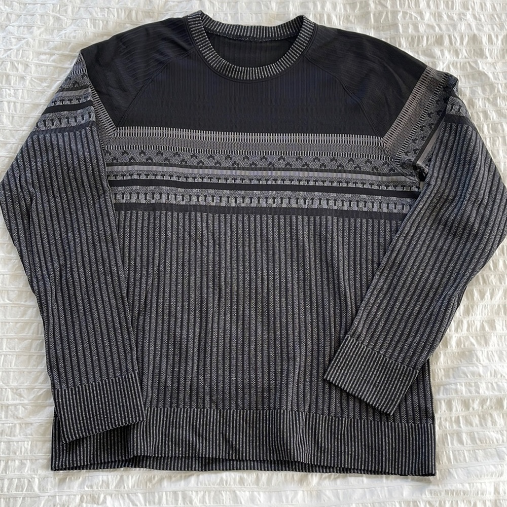 Women’s Lululemon fair isle swiftly base layer L